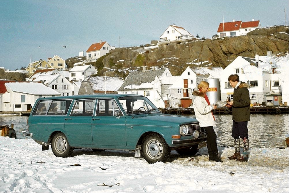 1968 Volvo 145 Wagon 3